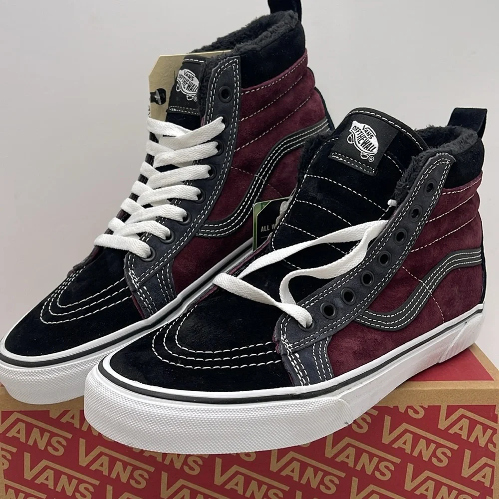 Vans Men’s Sk8-Hi Mte
(Mte) Port Royale/Black
VN0A4BV7XKZ
Boots Sneakers - Picture 5 of 16